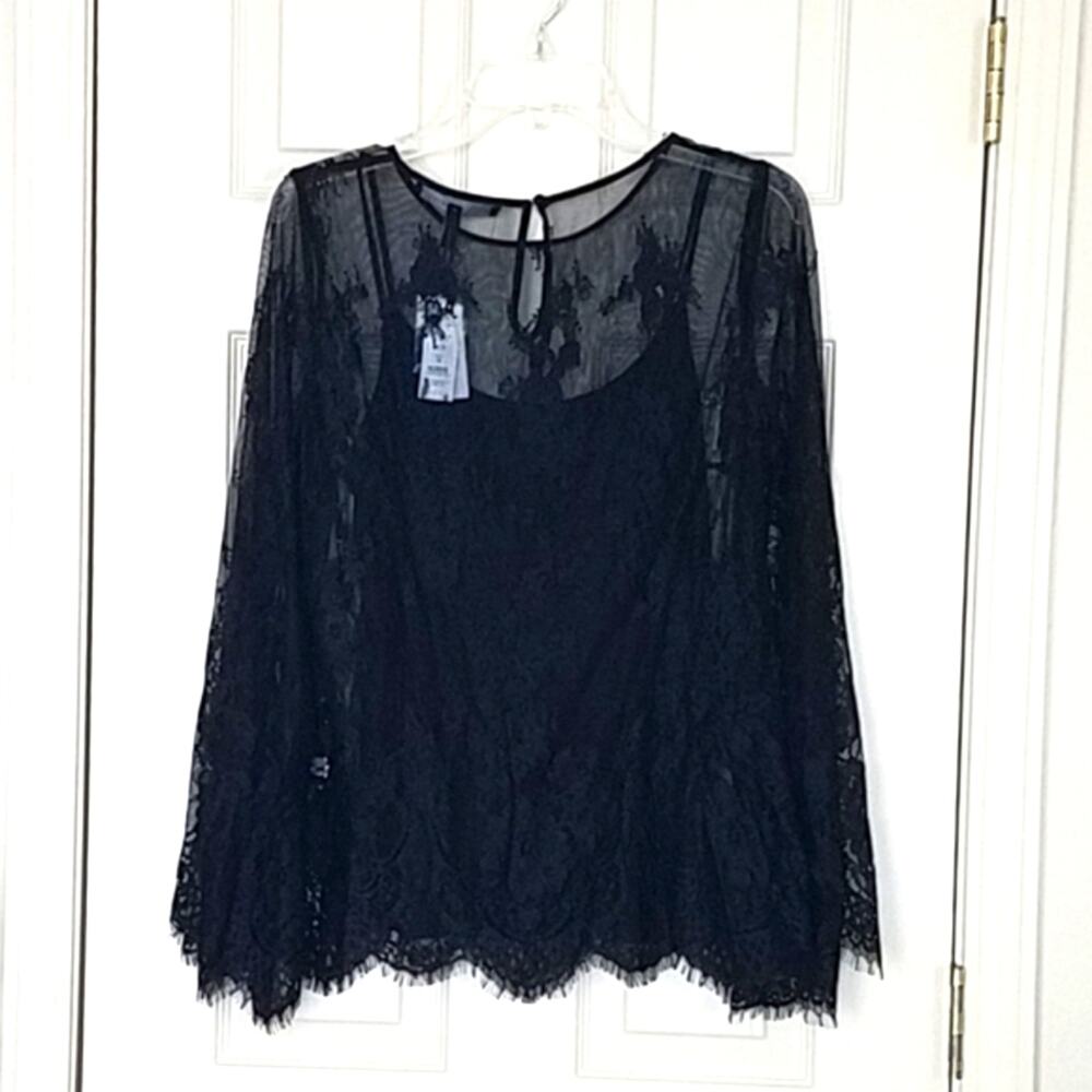 White House Black Market Drama Sleeve Lace Top Size M - Picture 5 of 9